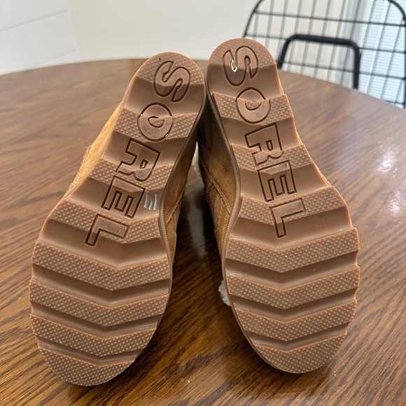 Sorel boots - Picture 6 of 6